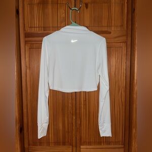 Nike Women’s White Long-Sleeve Cropped Athletic Top